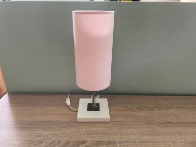 Lampa ANDERSEN stolová (ružová)