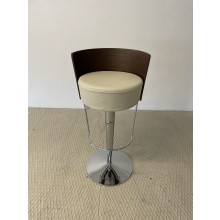 Barová stolička BRIO