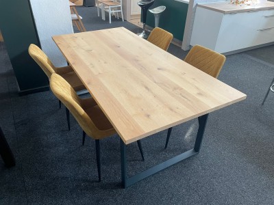 Zostava: stôl NOLA + stoličky DCL-218 (LC)